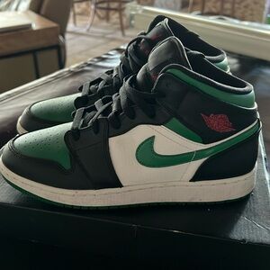 air Jordan 1 mid size 7